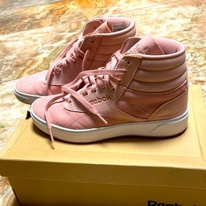 Moussy Reebok Sneakers